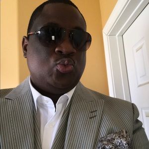 Meet your Posher, Nicholas